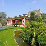 Private Luxury With Pool