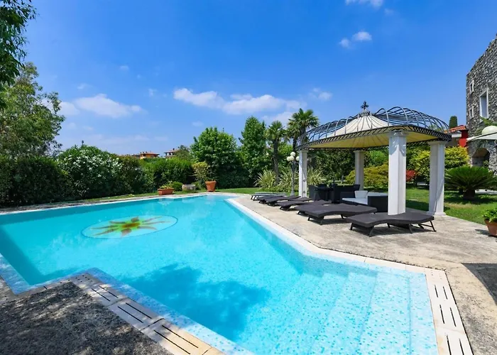Private Luxury With Pool Moniga del Garda