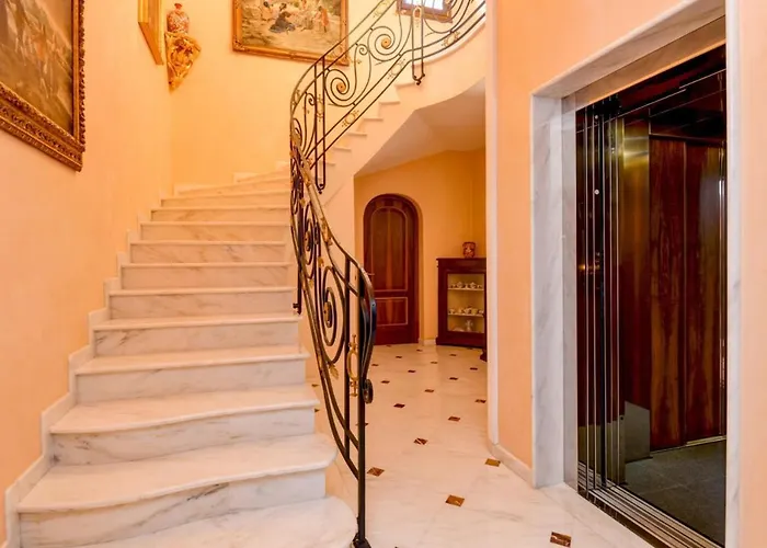 Private Luxury With Pool Villa *